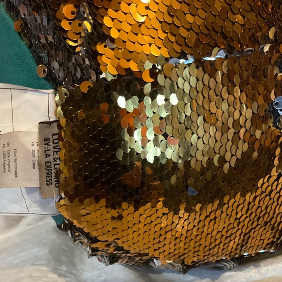 CHRISTMAS PINEAPPLE  SHINY  TWO   DECORATIONS - Picture 4 of 8